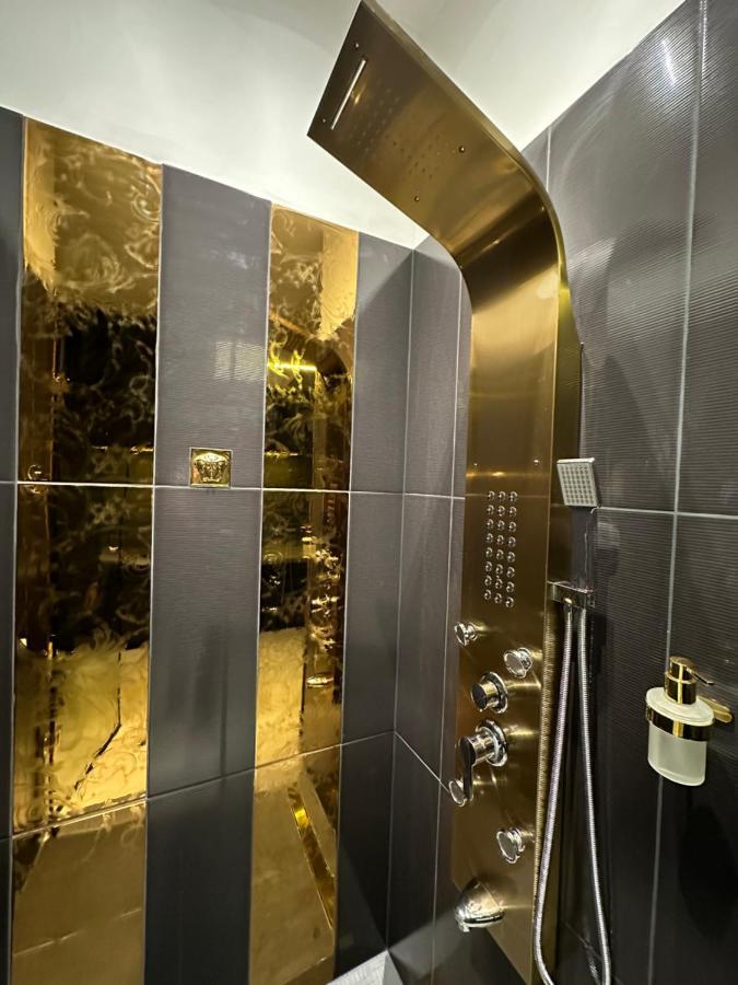 Darkhouse Versace Red Łódź Zewnętrze zdjęcie